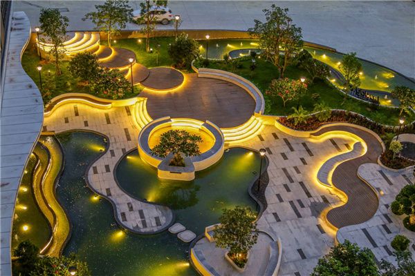 98f5a4f4c54d1843d482ac5aacf84b65